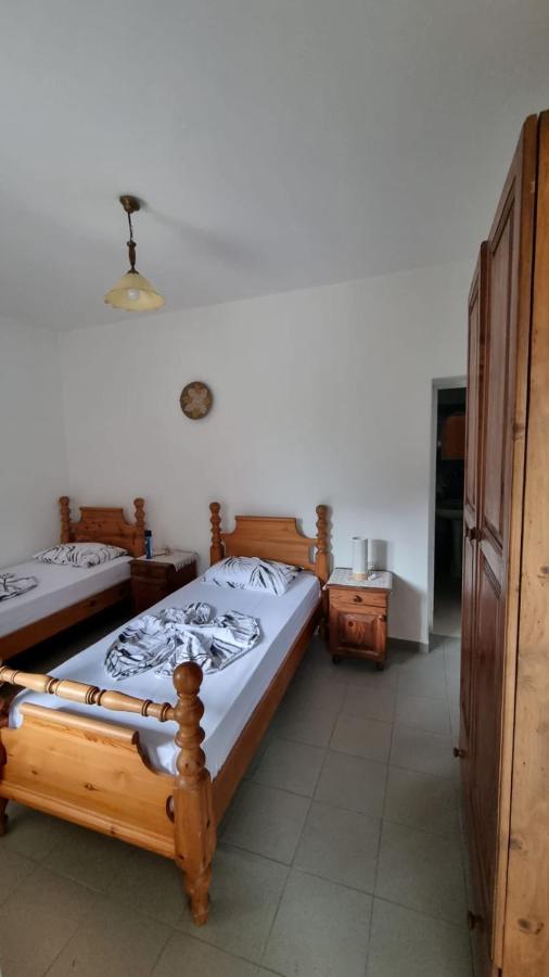 Bujtina Te Grima Hotel เธทธ์ ภายนอก รูปภาพ